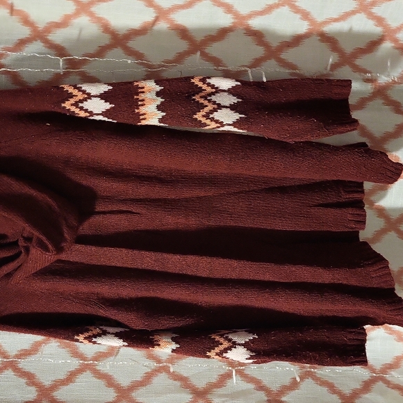 Zig-Zag Sweater - Picture 3 of 3